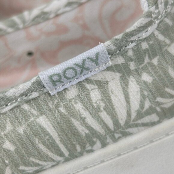 Women's Patterned Loafers - Picture 4 of 15